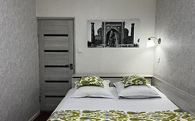 Status House